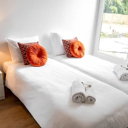 Spacious Home, 10 Min From Efteling Daire *