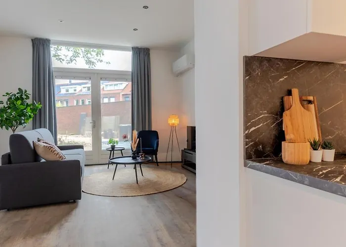 Spacious Home, 10 Min From Efteling 公寓 提耳堡